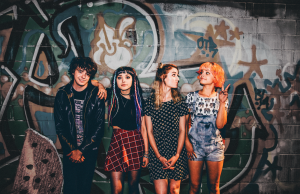Hey-Violet_Litho-photo