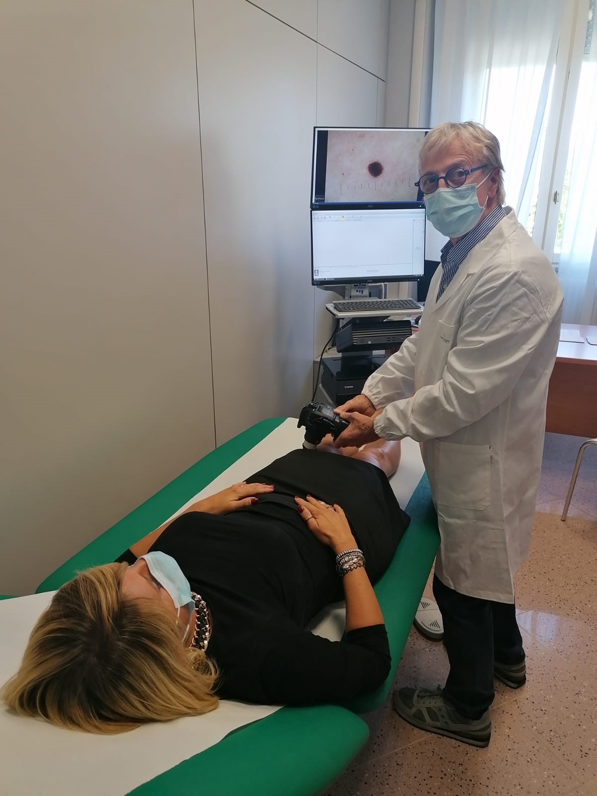 Villa Pineta (MO),videodermatoscopio per diagnosi melanoma