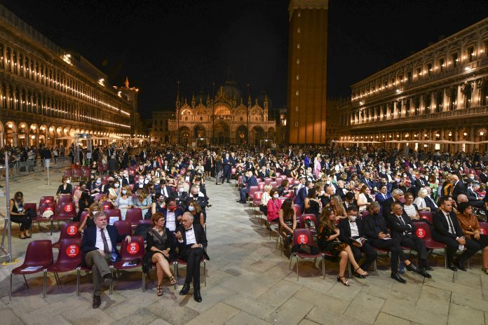 Quotidiano online Dietro La Notizia