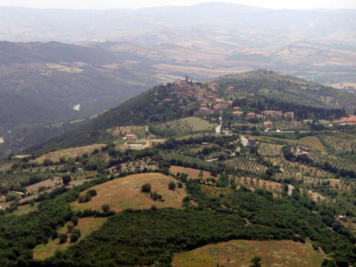 Campagnatico_vista_aerea