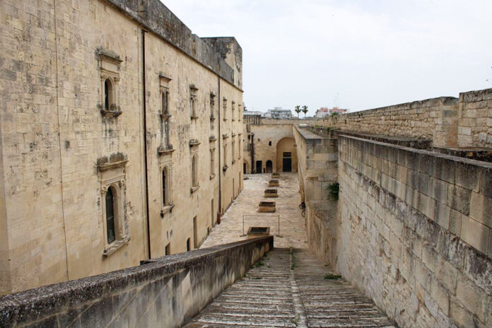 Lecce-Castello-Carlo-V