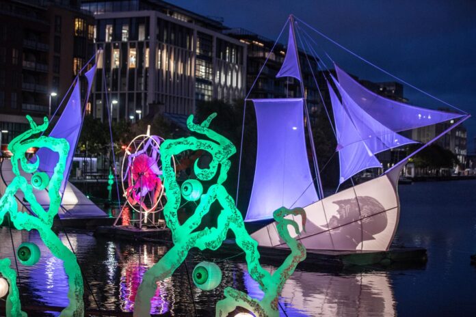 Night-Watch,-by-the-Lantern-Company,-a-water-based-installation-for-Bram-Stoker-Festival-2019.-Dublin,-Ireland.-
