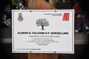 Targa_Ulivo_legalità_Novate