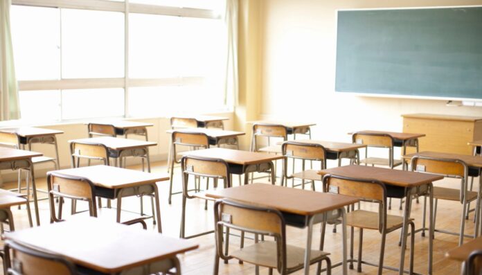 Aula_di_una_scuola_superiore