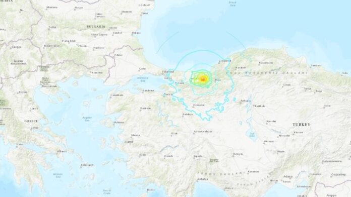 Terremoto_Turchia__alle_2AM_del_23_nov