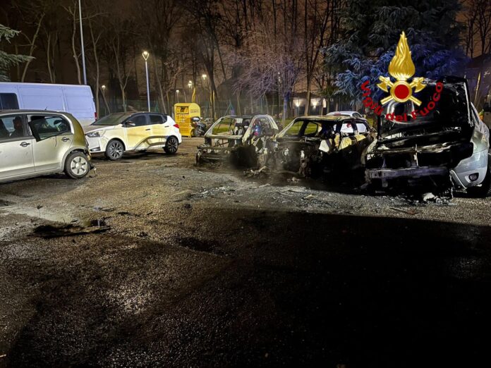 incendio_auto_passirana_di_rho