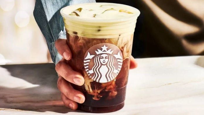 starbucks_caffe_oleato_attravwrso-_la_schiuma