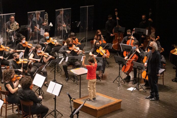 Ferrara sale sul podio_foto Archivio Teatro Comunale di Ferrara _ Marco Caselli Nirmal_edizione 2021