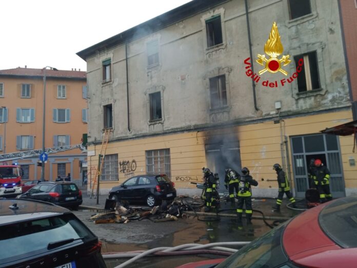 incendio_milano_via_varesina