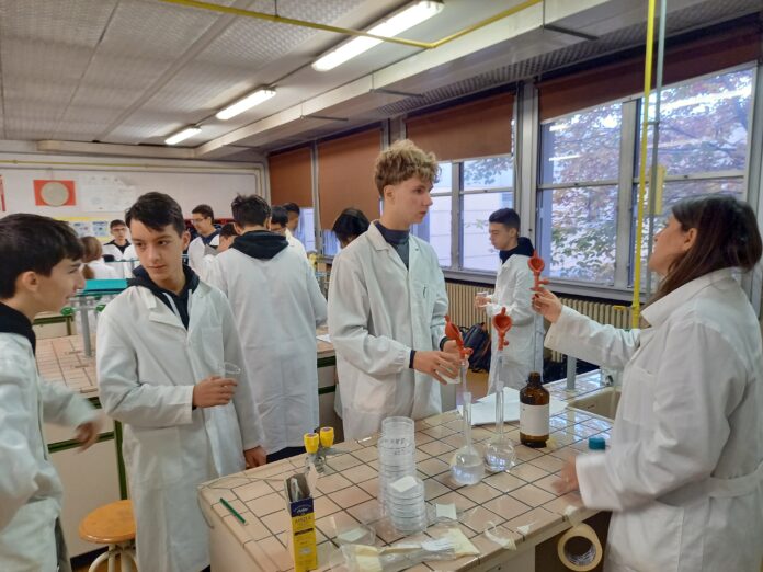 bollate-laboratorio-chimica