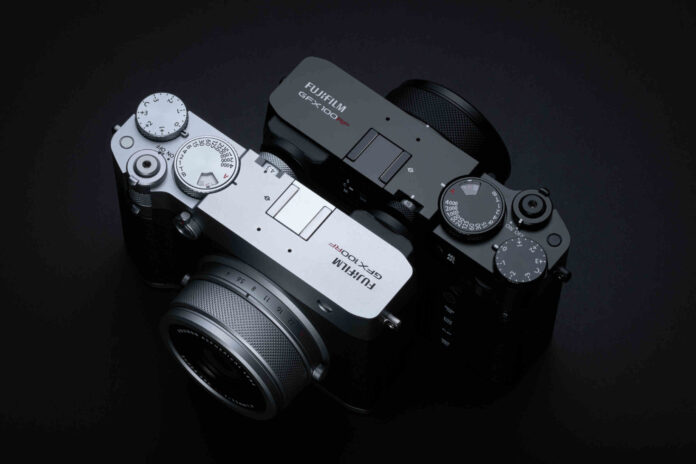 GFX100RF_KV_black-back_30-r37