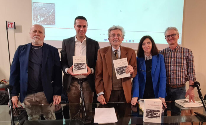 rho-Analizzare la storia per cogliere gli attacchi ai valori della Costituzione