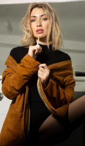 Alison-verticale-