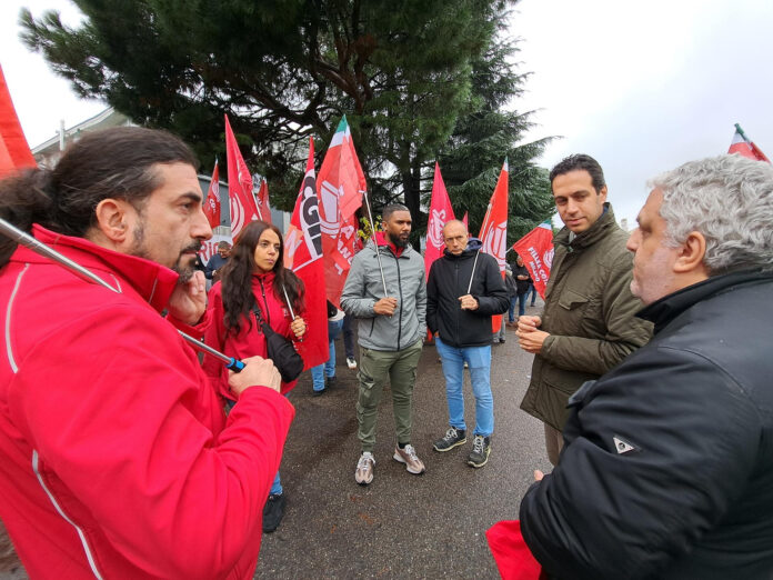rho-sindaco-presidio-lavoratori-Freudenberg