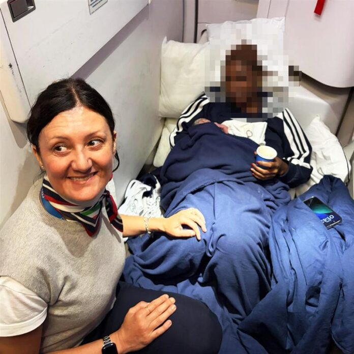 Bambino nato a bordo di aereo ITA Airways