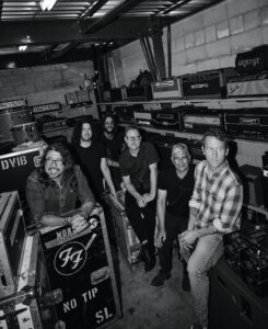 FOO FIGHTERS, IDLES